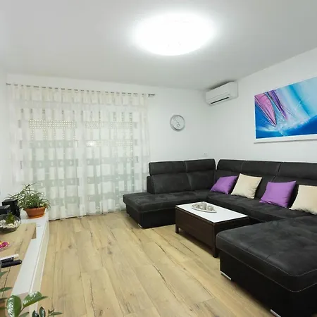 Marel * Žrnovnica