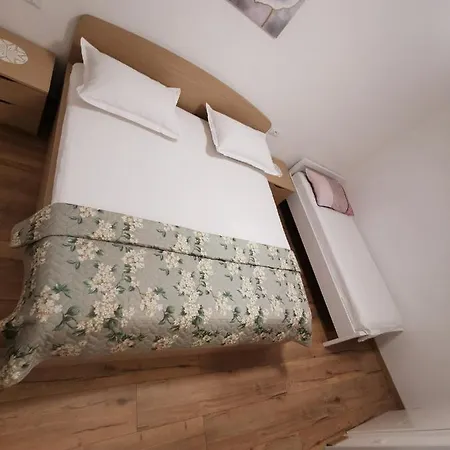 Appartement Marel Žrnovnica